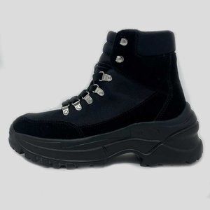 Steve Madden  - 7.5 US